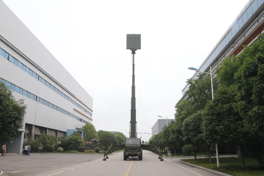 YLC-12 Многофункциональный радар для работы на средних и малых высотах в диапазоне C
